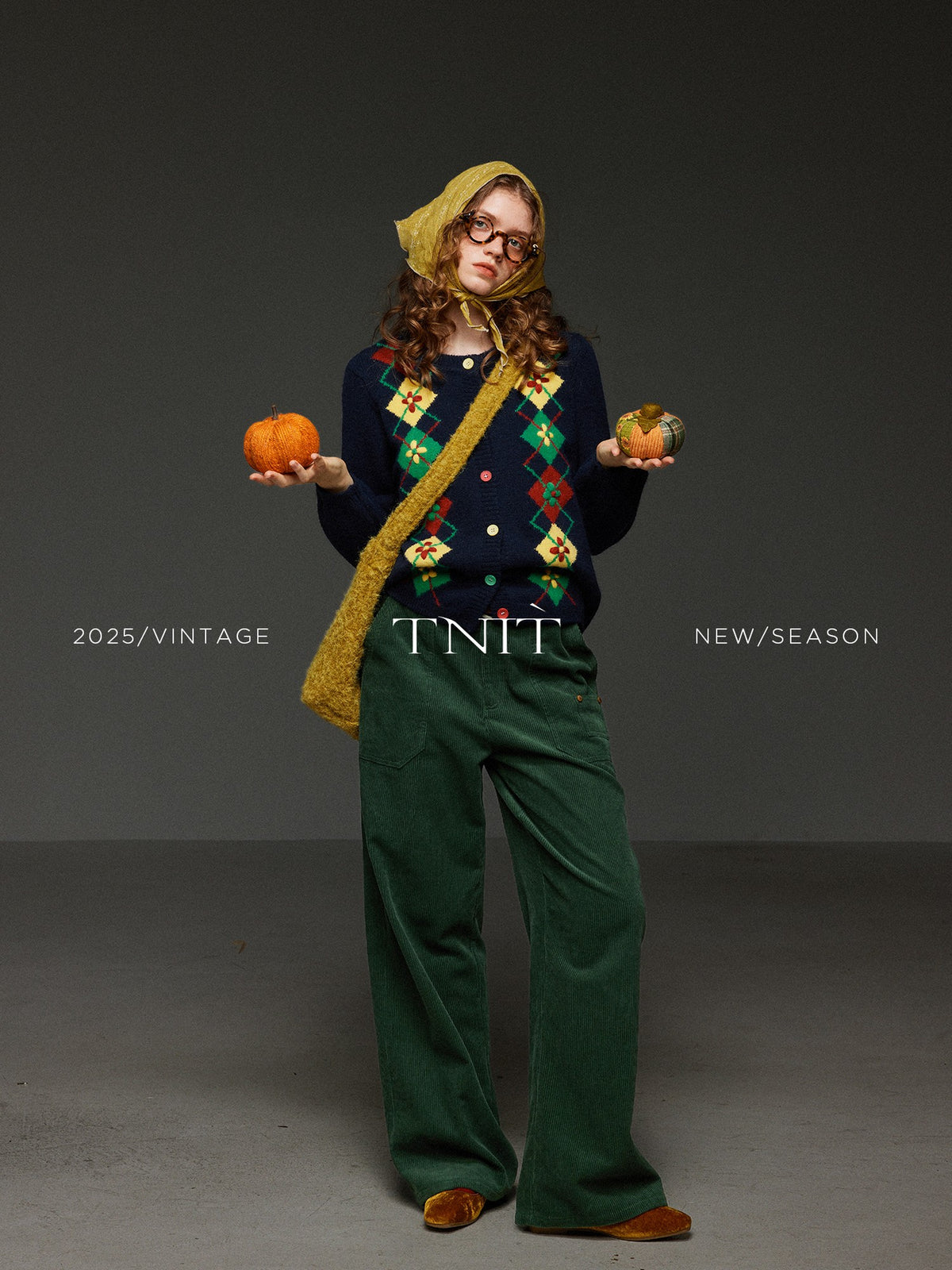 TNIT Vintage Diamond Jacquard Embroidered Round Neck Colorblock Women's Knit Cardigans